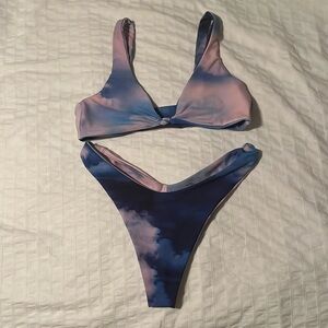 Skatie two piece, S top, M bottom